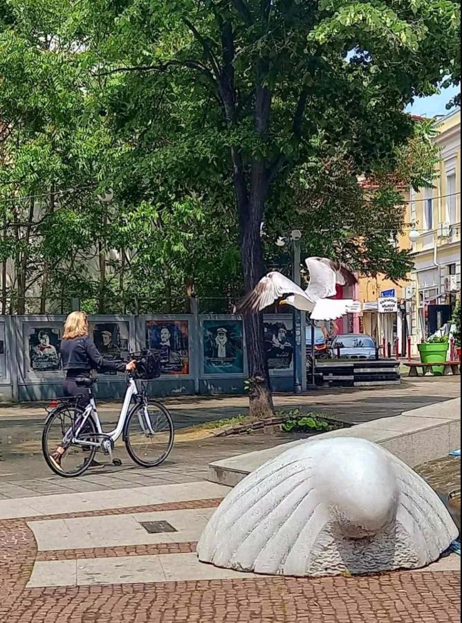 Апартамент Топ Център Бургас ภายนอก รูปภาพ